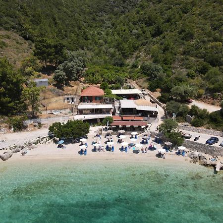 Manto Apartments Lefkada Evgiros Exteriör bild