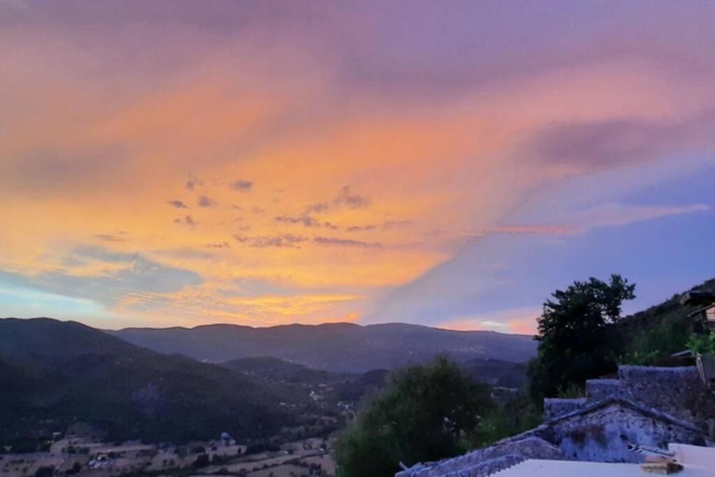 Manto Apartments Lefkada Evgiros Exteriör bild