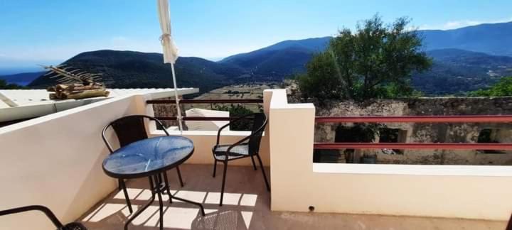 Manto Apartments Lefkada Evgiros Exteriör bild